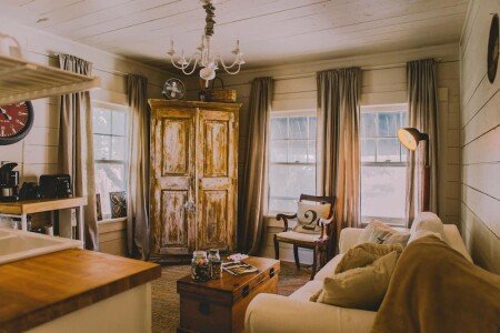 Bed and breakfast 1 bedroom, with pool