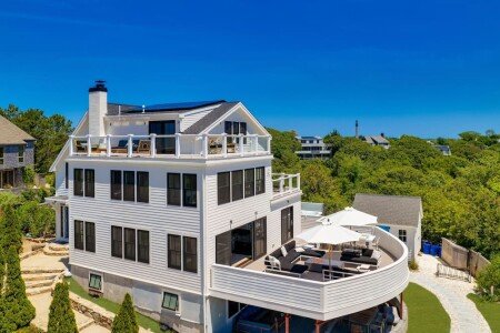 House 4 bedrooms, with jacuzzi