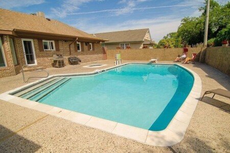 House 4 bedrooms, with jacuzzi