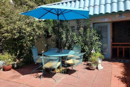 Bed and breakfast 1 bedroom, with pool