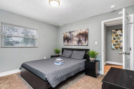 Bed and breakfast 1 bedroom, with pool