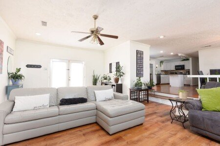 House 3 bedrooms, with pool