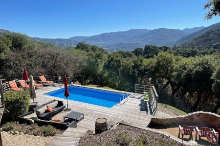 House 4 bedrooms, with jacuzzi