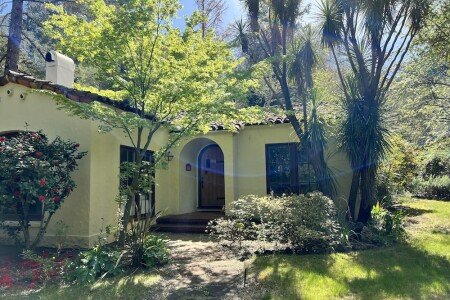 House 4 bedrooms, with jacuzzi