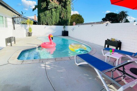 House 3 bedrooms, with pool