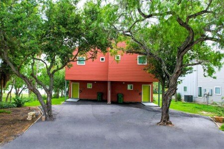 Casa 2 habitaciones, con jardín