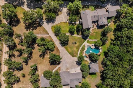 House 4 bedrooms, with jacuzzi