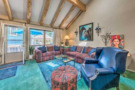 House 2 bedrooms, with fireplace