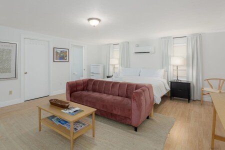 Bed and breakfast 1 bedroom, with garden