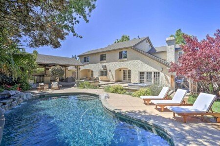 House 5 bedrooms, with jacuzzi