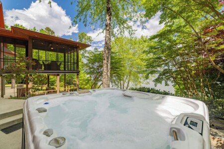 House 5 bedrooms, with jacuzzi