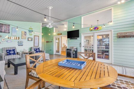 House 4 bedrooms, with jacuzzi