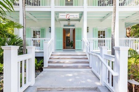 Bed and breakfast 1 bedroom, with pool