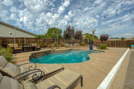 House 5 bedrooms, with jacuzzi