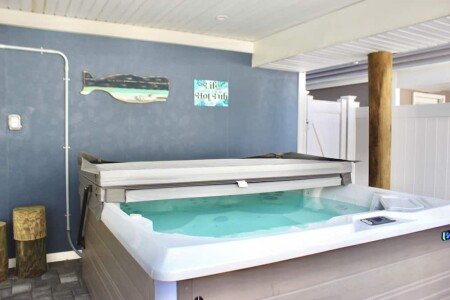 House 4 bedrooms, with jacuzzi