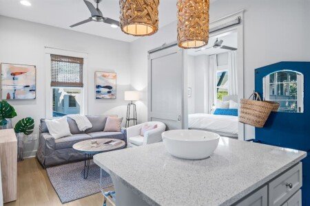 Bed and breakfast 1 bedroom, with pool