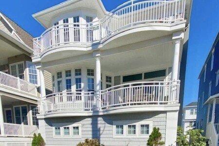 House 4 bedrooms, with jacuzzi