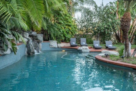 House 4 bedrooms, with jacuzzi