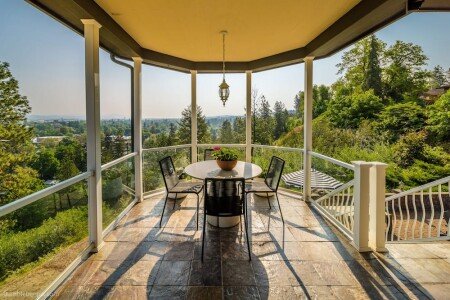 House 6 bedrooms, with jacuzzi