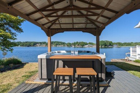 House 4 bedrooms, with jacuzzi