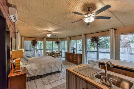 Bed and breakfast 1 bedroom, with air conditioning