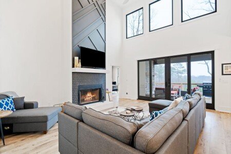 House 4 bedrooms, with pool