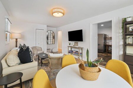 House 2 bedrooms, with garden