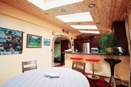 House 6 bedrooms, with jacuzzi