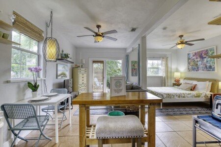 Bed and breakfast 1 bedroom, with garden