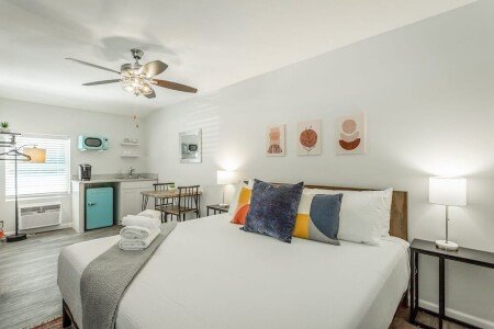 Bed and breakfast 1 bedroom, with air conditioning