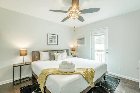 Bed and breakfast 1 bedroom, with air conditioning