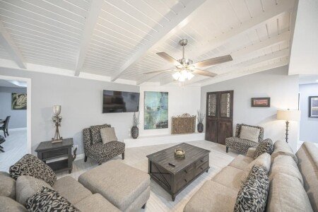 House 4 bedrooms, with jacuzzi