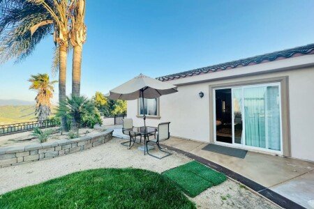 Bed and breakfast 1 bedroom, with garden