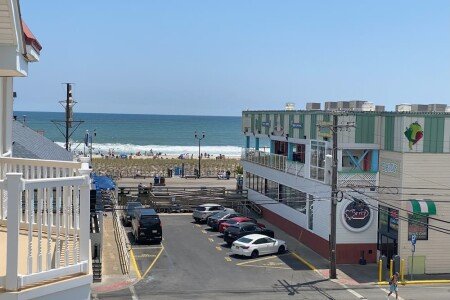 House 4 bedrooms, with jacuzzi