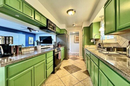 House 4 bedrooms, with jacuzzi