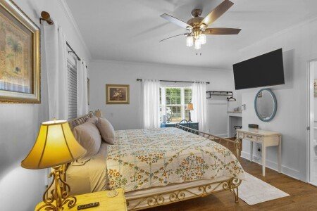 Hotel with air conditioning