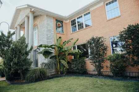 House 6 bedrooms, with pool