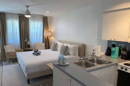 Bed and breakfast 1 bedroom, with garden