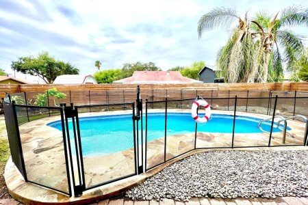 House 3 bedrooms, with pool