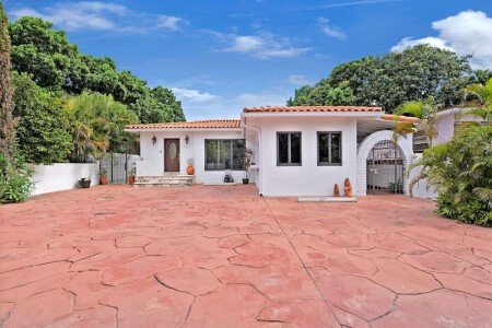 House 2 bedrooms, with air conditioning