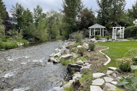 House 8 bedrooms, with jacuzzi