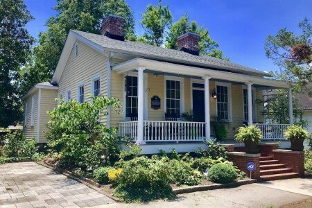 House 2 bedrooms, with pool