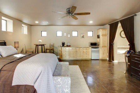 Bed and breakfast 1 bedroom, with garden