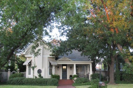 House 2 bedrooms, with garden