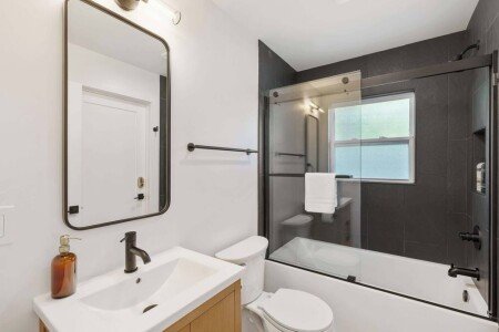 House 1 bedroom, with jacuzzi