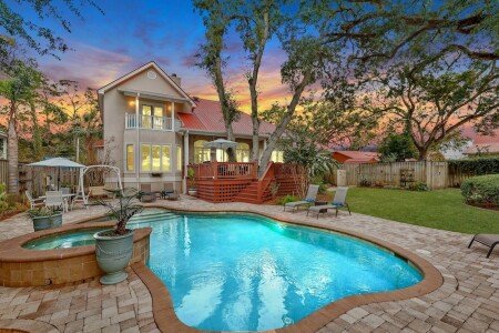 House 4 bedrooms, with jacuzzi