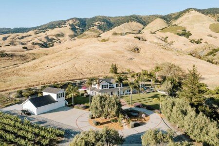 House 9 bedrooms, with jacuzzi