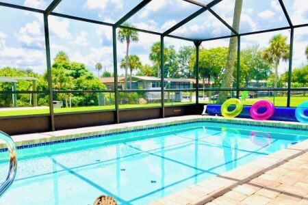 House 3 bedrooms, with pool