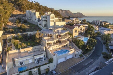 Villa 5 Schlafzimmer, mit Pool